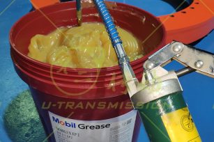回轉驅動應當如何正確添加潤滑劑？