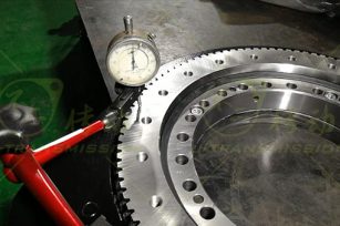 怎樣才能增加回轉(zhuǎn)支承的使用壽命？