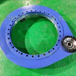 工業(yè)自動(dòng)化轉(zhuǎn)臺上水平安裝的S-II-O-0541直齒回轉(zhuǎn)驅(qū)動(dòng)