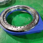 工業(yè)自動(dòng)化轉(zhuǎn)臺上水平安裝的S-II-O-0541直齒回轉(zhuǎn)驅(qū)動(dòng)